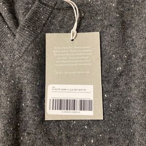 The Cashmere V-Neck New With Tags